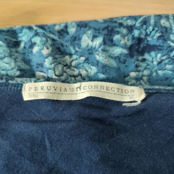 Peruvian Connection Nimes Tapestry Tee Blue Floral Scoop Neck Sz XL Pima Cotton - Picture 4 of 5